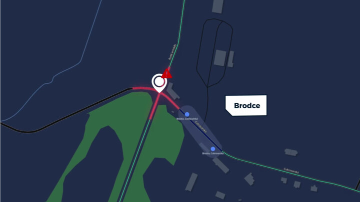 Křižovatka u městyse Brodce se promění v okružní, zatím je v plánu úprava značení a odstranění zeleně