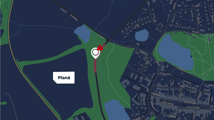 Silnice I/21 u Plané patří k rizikovým místům, nehody tam mají vážné následky