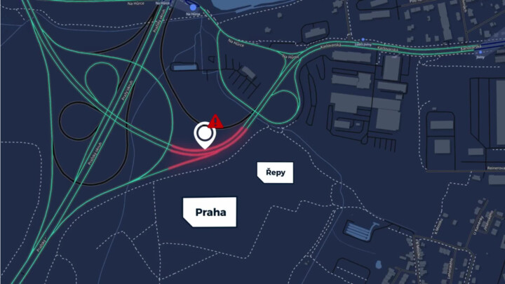 Překvapivý konec dálnice D6 řidiči nezvládají a končí ve svodidlech, pomůže revize značení a povrchu?