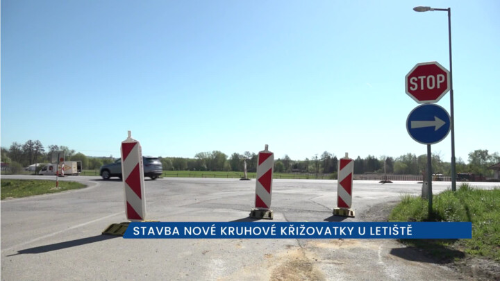 Stavba nové kruhové křižovatky u letiště v ČB znamená pro řidiče částečnou uzavírku, nákladní doprava musí po objízdné trase