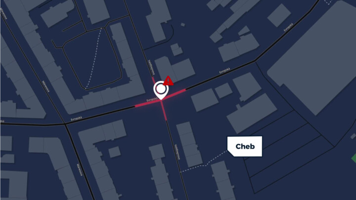 V Chebu se opakují kolize na semaforech, příčinou je jízda na červenou