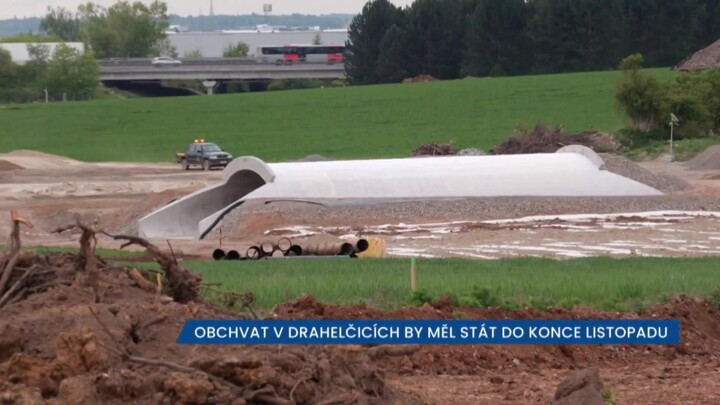 Obchvat v Drahelčicích by měl stát do konce listopadu