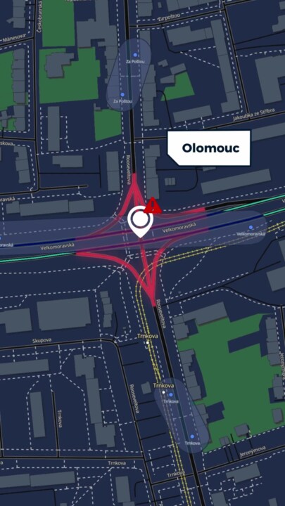 Na frekventované křižovatce v Olomouci řidiči často jezdí na červenou