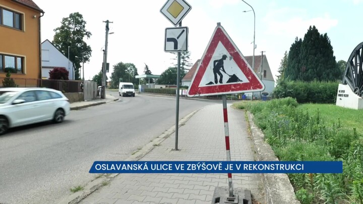 Oslavanská ulice ve Zbýšově je v rekonstrukci, řidiče zdrží semafory