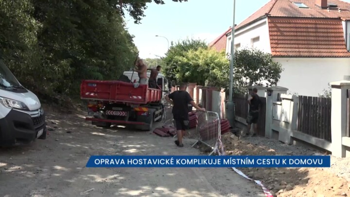 Oprava Hostavické na Praze 14 komplikuje místním cestu k domovu