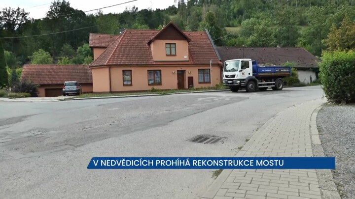 V Nedvědicích se rekonstruuje most, řidiče čeká zúžená vozovka