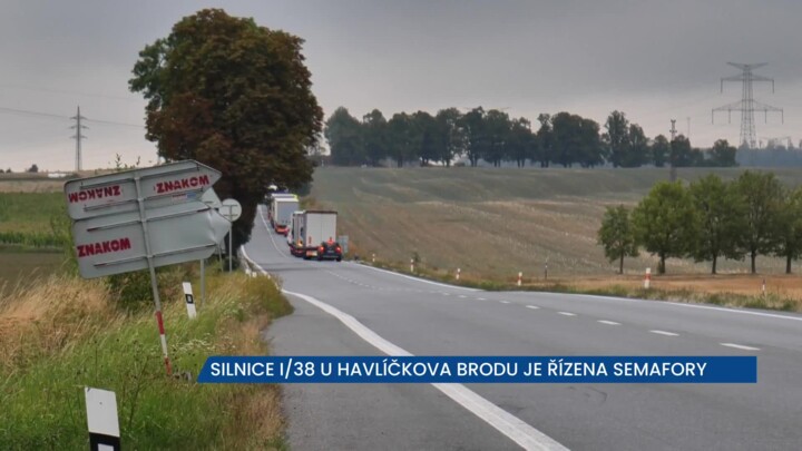 Provoz na silnici I/38 u Havlíčkova Brodu je řízen semafory