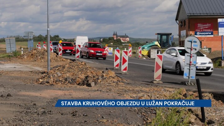 Stavba kruhového objezdu v Lužanech u Přeštic pokračuje, při projíždění místem buďte opatrní