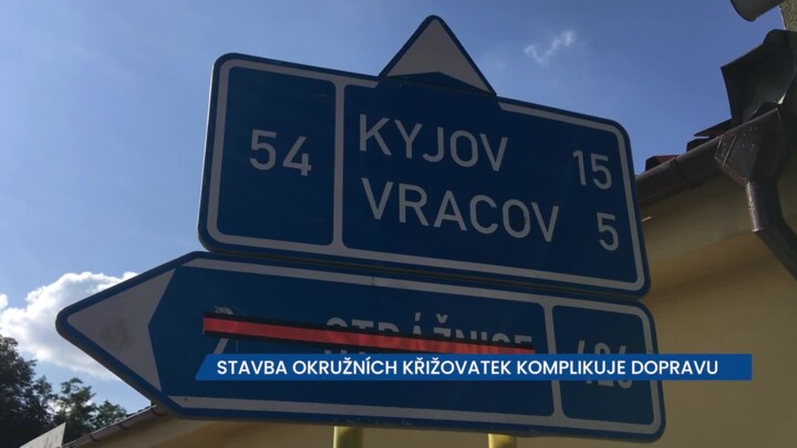 Stavba okružních křižovatek ve Bzenci komplikuje dopravu